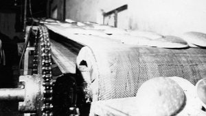 크림빵 첫 출시